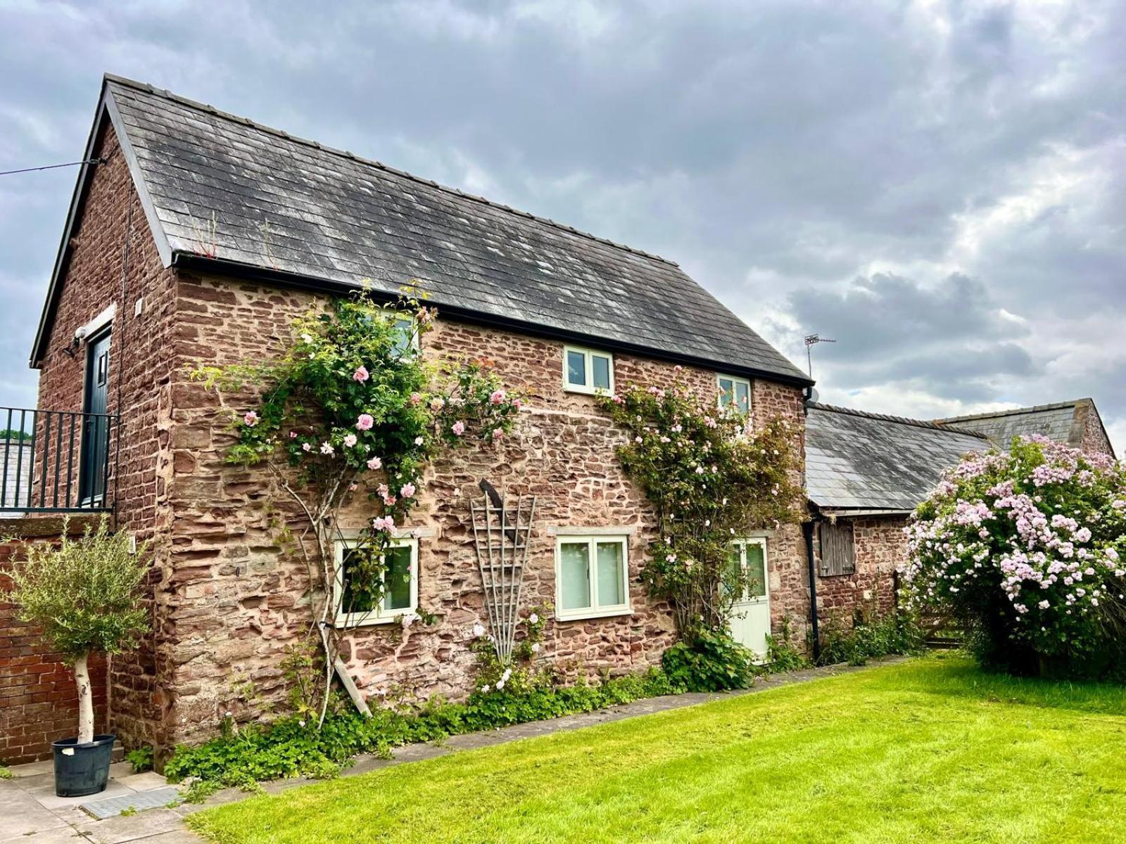 Abenhall Cottages Mitcheldean Esterno foto