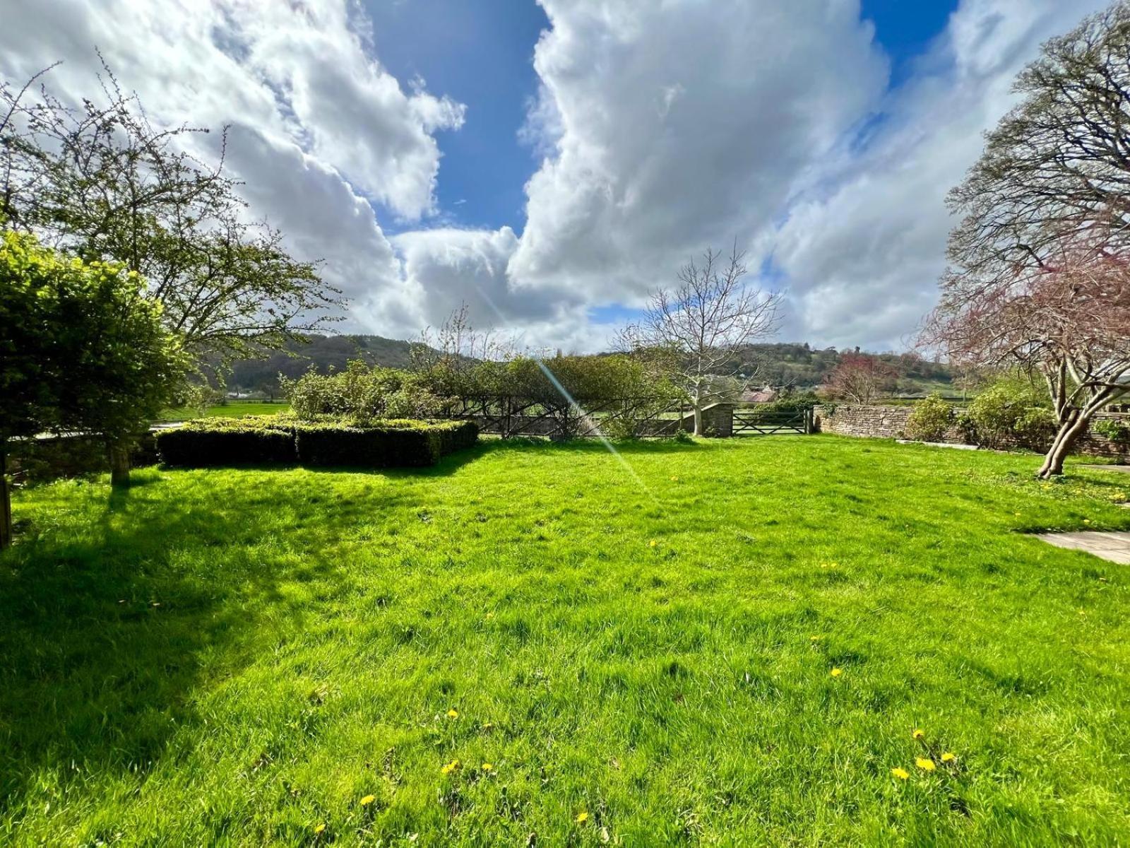 Abenhall Cottages Mitcheldean Esterno foto